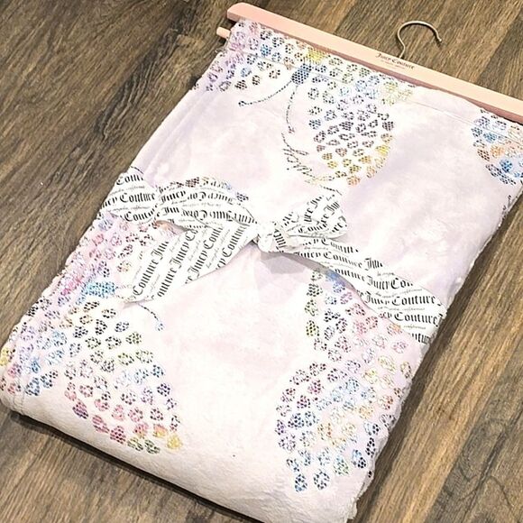 Juicy Couture Home Iridescent Foiled Butterfly Logo Plush Throw Blanket - Picture 3 of 9